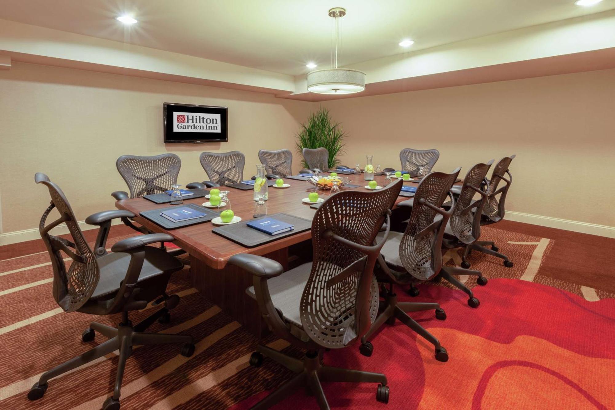 Hilton Garden Inn Pittsburgh University Place Екстериор снимка
