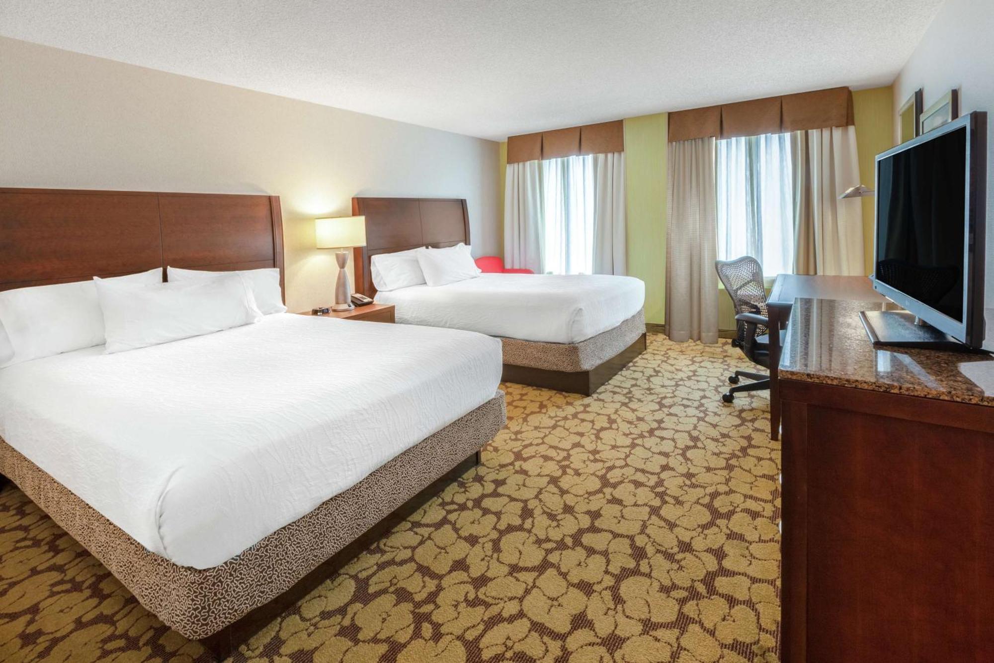 Hilton Garden Inn Pittsburgh University Place Екстериор снимка