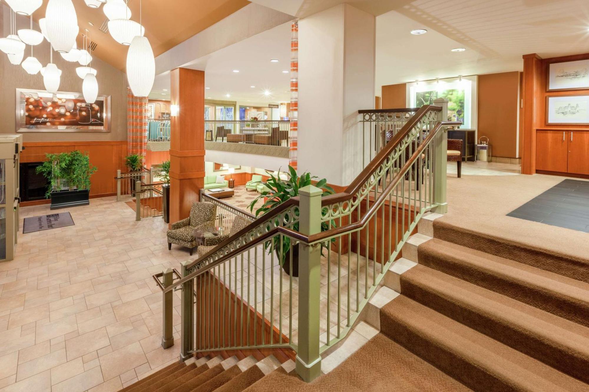 Hilton Garden Inn Pittsburgh University Place Екстериор снимка