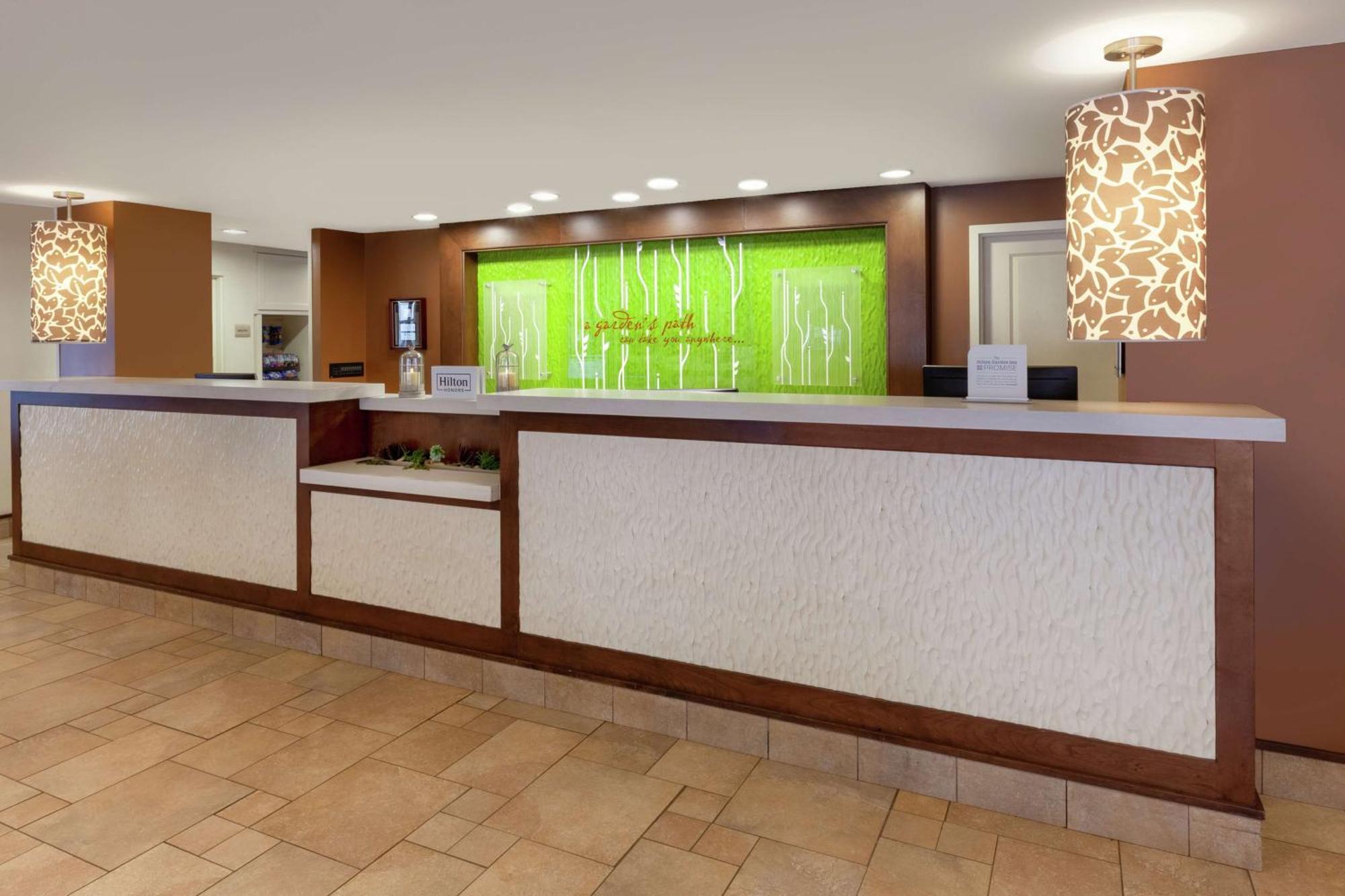 Hilton Garden Inn Pittsburgh University Place Екстериор снимка